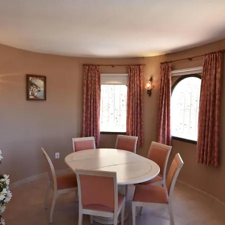 Villa Belvilla By Oyo Casa Alma